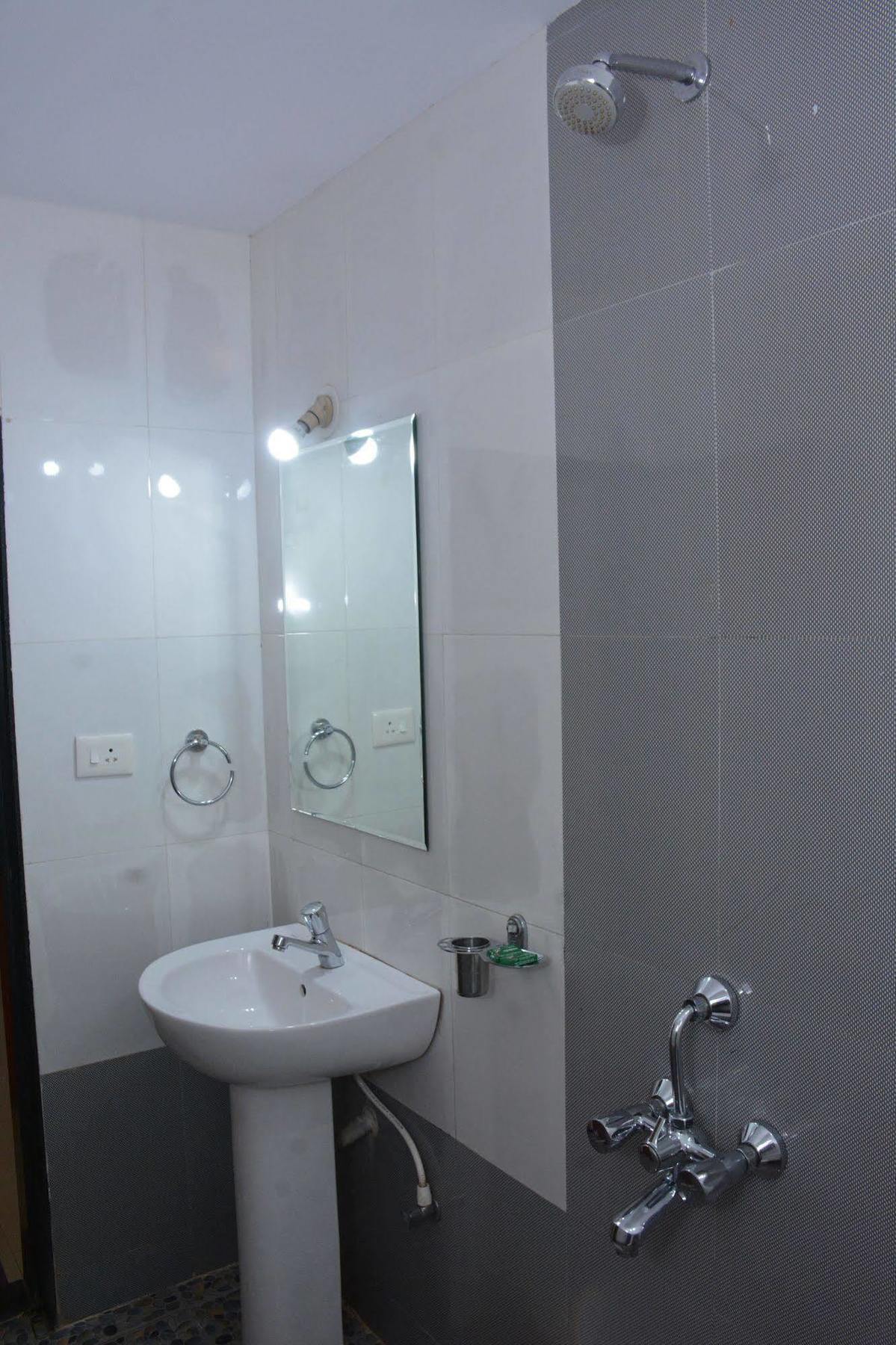 קלנגוטה Rbr Suites מראה חיצוני תמונה